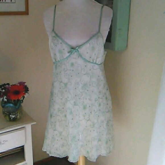 Morgan Taylor Intimates Two Piece Set - Picture 4 of 15